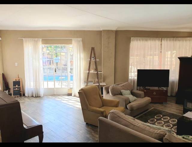 3 BEDROOM HOUSE FOR SALE IN BUCCLEUCH